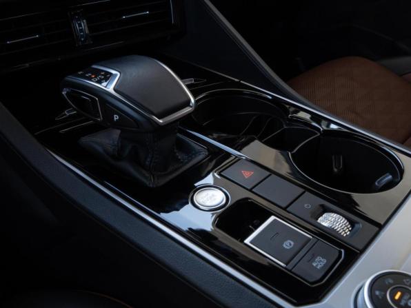 Volkswagen Touareg III с пробегом 2021 года, цена 5 890 000 рублей, 90049 км, внедорожник, Автокод Объявления