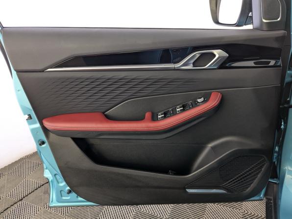 Geely Coolray I Рестайлинг с пробегом 2024 года, цена 2 350 000 рублей, 15151 км, внедорожник, Автокод Объявления