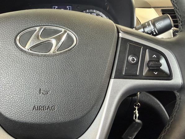 Hyundai Solaris I Рестайлинг с пробегом 2014 года, цена 860 000 рублей, 147702 км, седан, Автокод Объявления