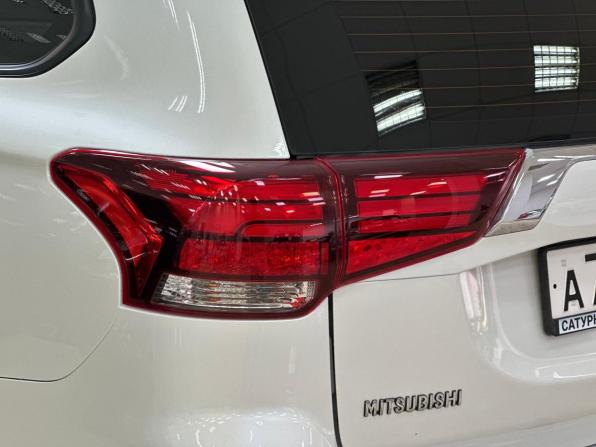 Mitsubishi Outlander III Рестайлинг 2 с пробегом 2015 года, цена 1 550 000 рублей, 202480 км, внедорожник, Автокод Объявления