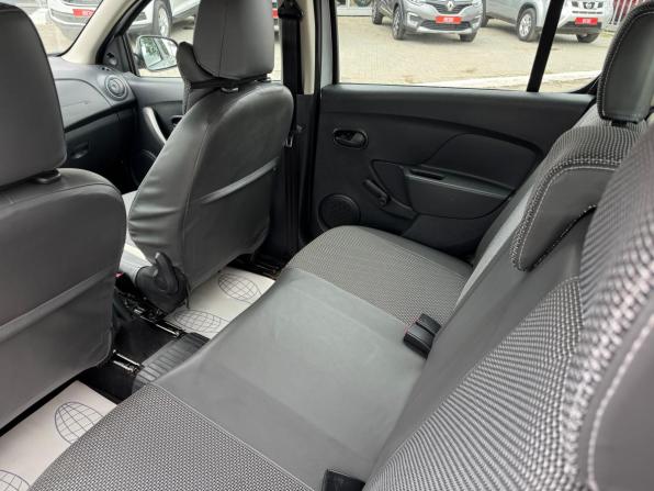 Renault Sandero II с пробегом 2016 года, цена 650 000 рублей, 133000 км, хэтчбек, Автокод Объявления