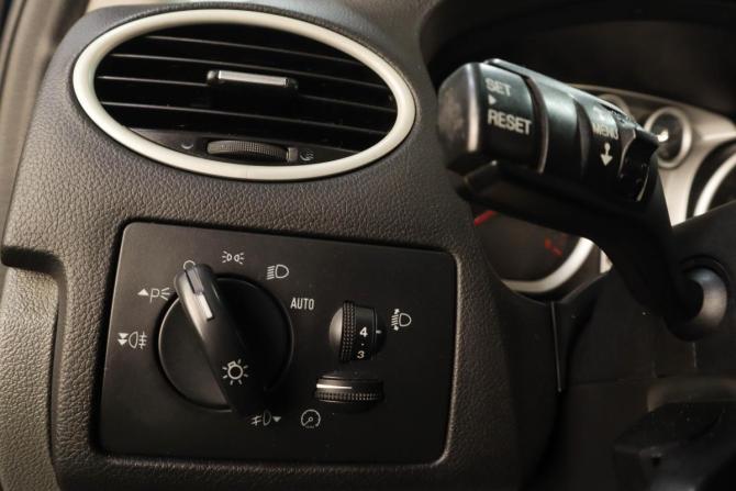Ford Focus II Рестайлинг с пробегом 2010 года, цена 659 000 рублей, 168329 км, седан, Автокод Объявления