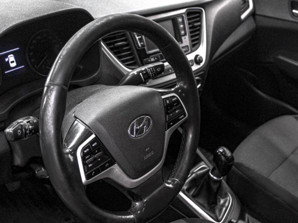 Hyundai Solaris II с пробегом 2018 года, цена 1 249 900 рублей, 168000 км, седан, Автокод Объявления