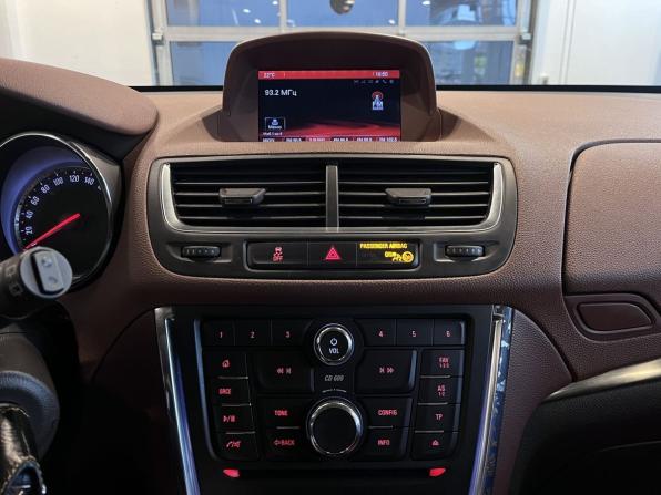 Opel Mokka I с пробегом 2014 года, цена 1 042 000 рублей, 138955 км, внедорожник, Автокод Объявления