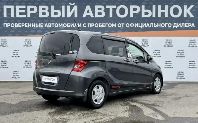 Honda Freed I с пробегом 2010 года, цена 888 000 рублей, 270235 км, компактвэн, Автокод Объявления
