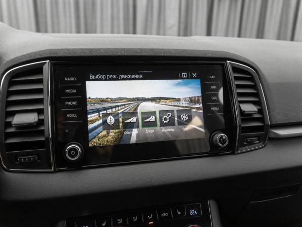 Skoda Karoq I с пробегом 2020 года, цена 2 640 000 рублей, 75640 км, внедорожник, Автокод Объявления
