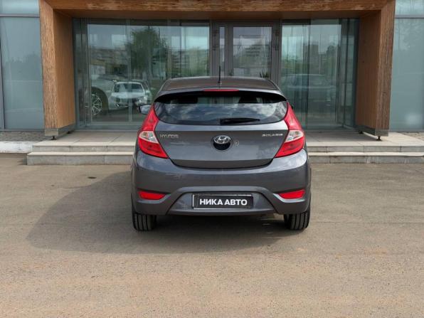 Hyundai Solaris I с пробегом 2012 года, цена 750 000 рублей, 140020 км, хэтчбек, Автокод Объявления