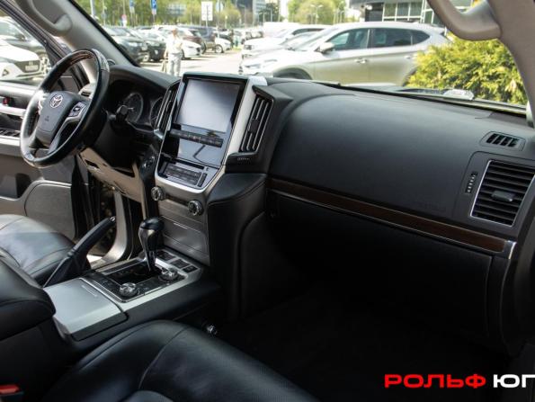 Toyota Land Cruiser 200 Series Рестайлинг 2 с пробегом 2018 года, цена 7 250 000 рублей, 162073 км, внедорожник, Автокод Объявления