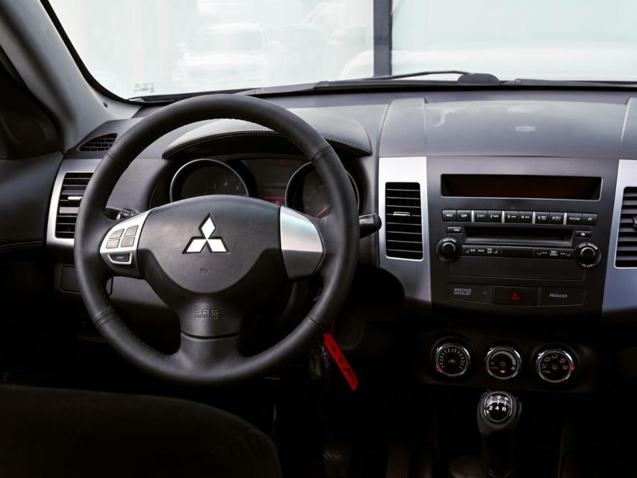 Mitsubishi Outlander II Рестайлинг Екатеринбург  - изображение 21
