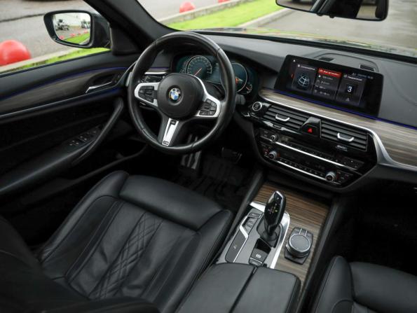 BMW 5 серии VII (G30/G31/G38) с пробегом 2017 года, цена 3 799 000 рублей, 97914 км, седан, Автокод Объявления