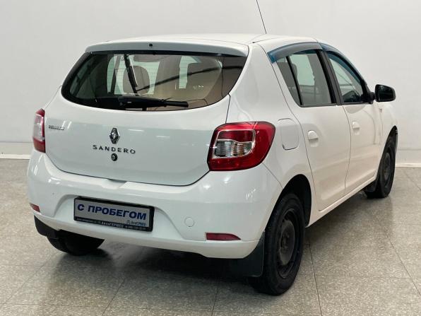 Renault Sandero II с пробегом 2015 года, цена 720 000 рублей, 121775 км, хэтчбек, Автокод Объявления