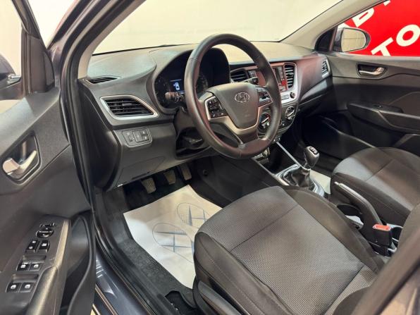 Hyundai Solaris II с пробегом 2018 года, цена 1 199 000 рублей, 111269 км, седан, Автокод Объявления