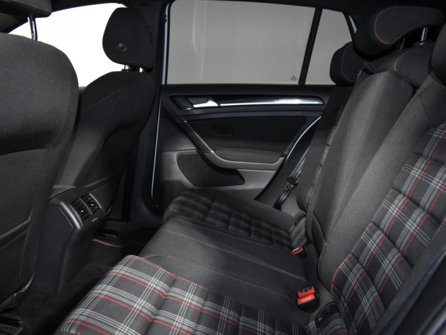 Volkswagen Golf GTI VII Санкт-Петербург  - изображение 13