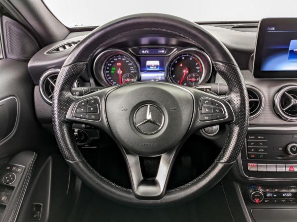 Mercedes-Benz GLA I (X156) Рестайлинг с пробегом 2019 года, цена 2 810 000 рублей, 90391 км, внедорожник, Автокод Объявления