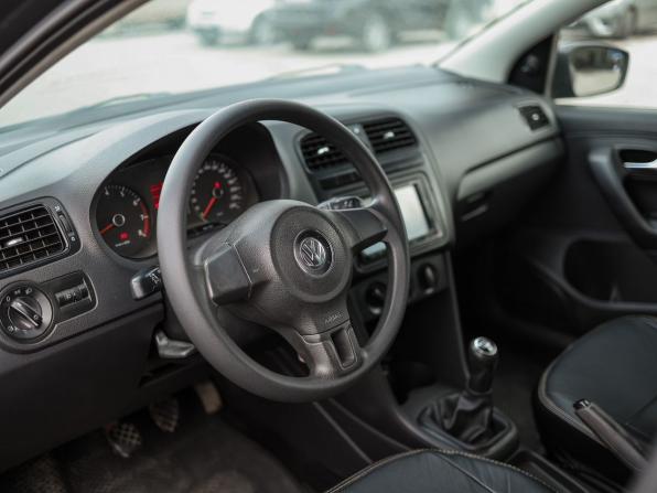 Volkswagen Polo V с пробегом 2012 года, цена 589 000 рублей, 283743 км, седан, Автокод Объявления