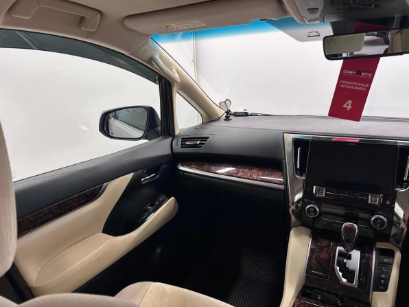Toyota Alphard III Рестайлинг с пробегом 2019 года, цена 4 049 000 рублей, 128217 км, минивэн, Автокод Объявления