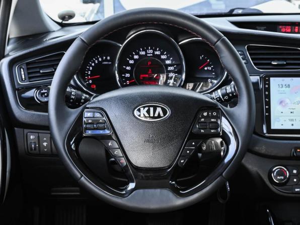 Kia Ceed II с пробегом 2013 года, цена 1 136 000 рублей, 175708 км, хэтчбек, Автокод Объявления