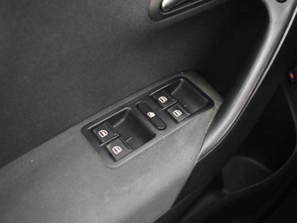 Volkswagen Polo V с пробегом 2012 года, цена 649 900 рублей, 191745 км, седан, Автокод Объявления