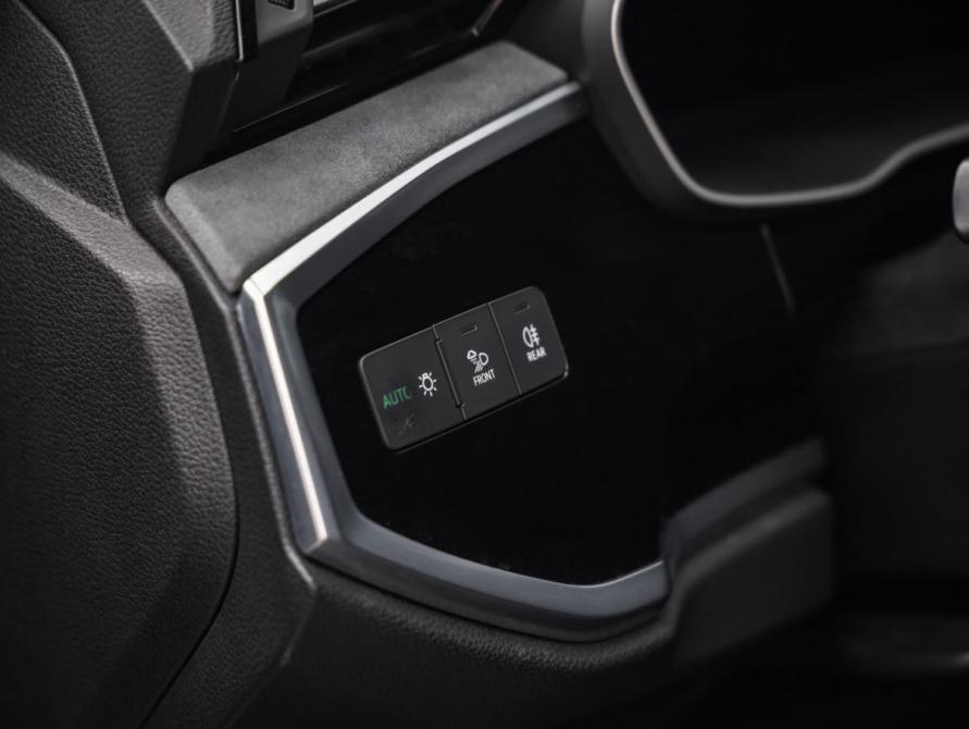 Audi Q3 Sportback II (F3) Санкт-Петербург  - изображение 25