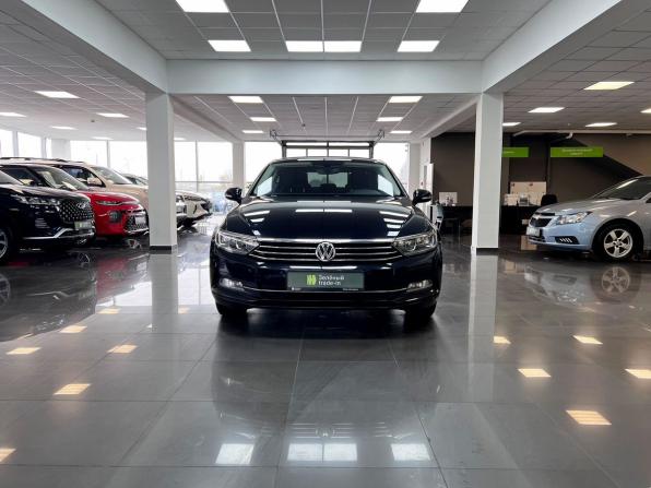 Volkswagen Passat B8 с пробегом 2017 года, цена 1 700 000 рублей, 127302 км, седан, Автокод Объявления
