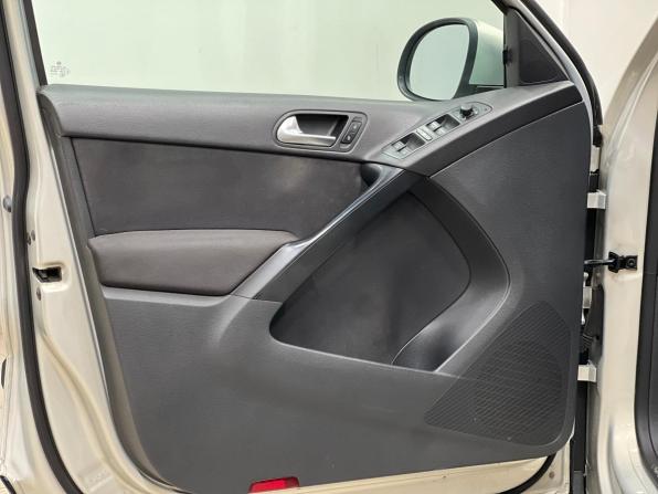 Volkswagen Tiguan I Рестайлинг с пробегом 2012 года, цена 1 099 000 рублей, 191000 км, внедорожник, Автокод Объявления