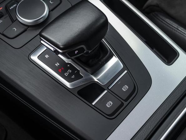 Audi Q5 II (FY) с пробегом 2017 года, цена 2 919 000 рублей, 102000 км, внедорожник, Автокод Объявления
