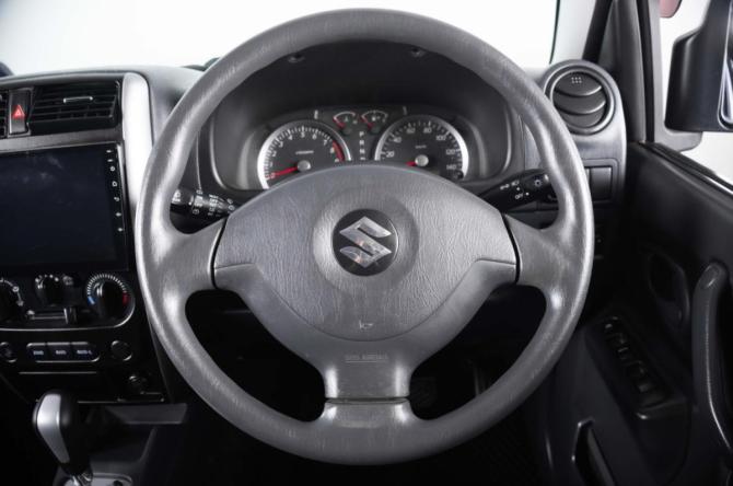 Suzuki Jimny III Рестайлинг 2 с пробегом 2012 года, цена 1 109 000 рублей, 97321 км, внедорожник, Автокод Объявления