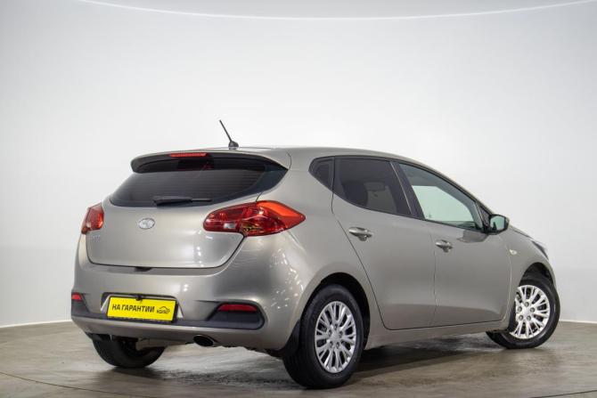 Kia Ceed II с пробегом 2014 года, цена 949 000 рублей, 145082 км, хэтчбек, Автокод Объявления