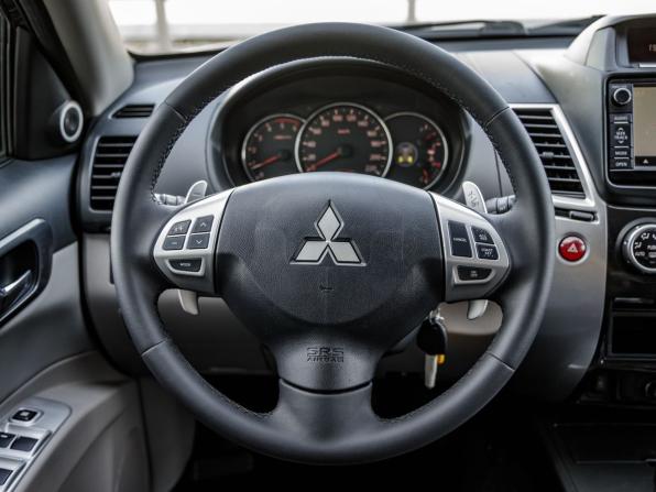 Mitsubishi Pajero Sport II Рестайлинг с пробегом 2015 года, цена 2 128 000 рублей, 134250 км, внедорожник, Автокод Объявления