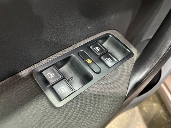Volkswagen Polo V с пробегом 2014 года, цена 640 000 рублей, 211954 км, седан, Автокод Объявления