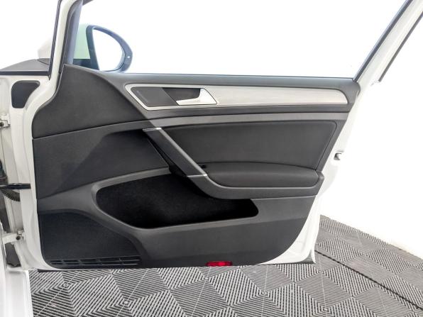 Volkswagen Golf VII с пробегом 2014 года, цена 1 180 000 рублей, 182110 км, хэтчбек, Автокод Объявления