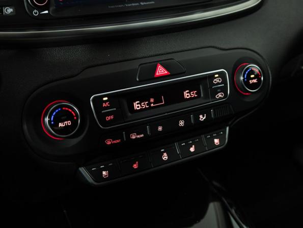 Kia Sorento III Prime Рестайлинг с пробегом 2018 года, цена 2 749 777 рублей, 170375 км, внедорожник, Автокод Объявления