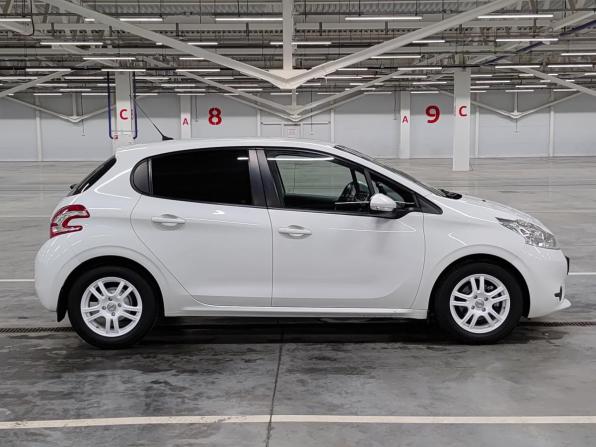 Peugeot 208 I с пробегом 2013 года, цена 655 000 рублей, 102610 км, хэтчбек, Автокод Объявления