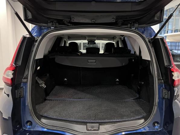 Renault Scenic IV с пробегом 2018 года, цена 1 550 000 рублей, 154830 км, компактвэн, Автокод Объявления