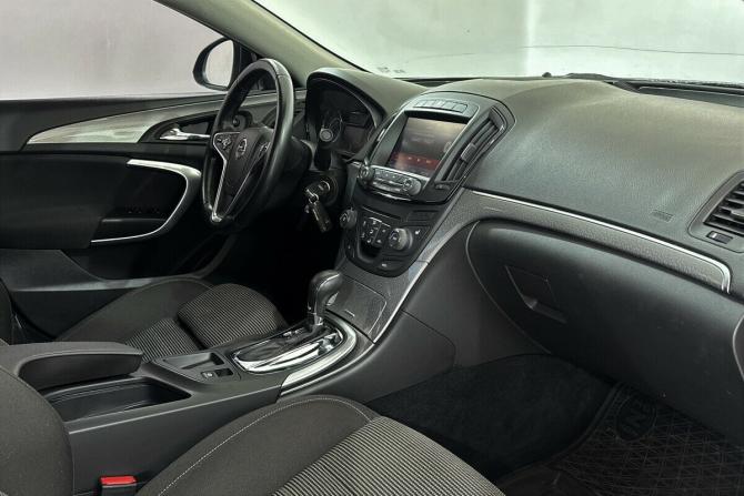 Opel Insignia I Рестайлинг с пробегом 2014 года, цена 1 020 000 рублей, 93803 км, седан, Автокод Объявления
