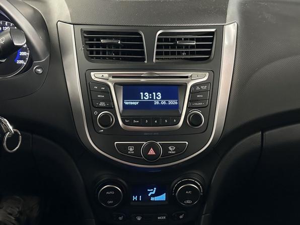 Hyundai Solaris I Рестайлинг с пробегом 2015 года, цена 1 296 000 рублей, 55661 км, седан, Автокод Объявления
