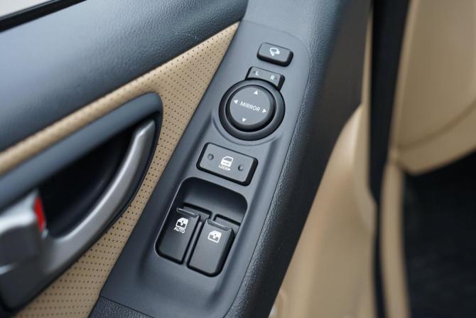 Hyundai H-1 II Рестайлинг 2 с пробегом 2019 года, цена 3 235 000 рублей, 102500 км, минивэн, Автокод Объявления