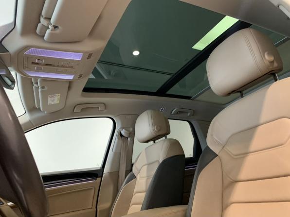 Volkswagen Touareg III с пробегом 2019 года, цена 4 169 000 рублей, 176023 км, внедорожник, Автокод Объявления