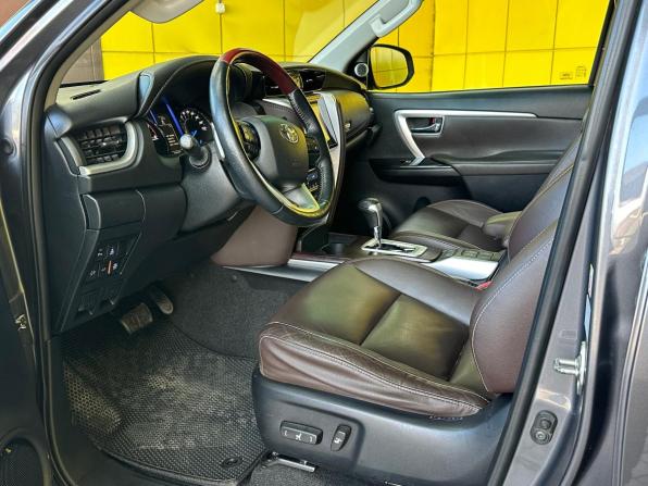 Toyota Fortuner II с пробегом 2019 года, цена 3 490 000 рублей, 166648 км, внедорожник, Автокод Объявления