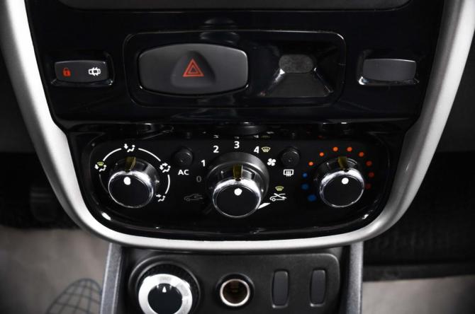 Renault Duster I с пробегом 2015 года, цена 999 000 рублей, 141491 км, внедорожник, Автокод Объявления