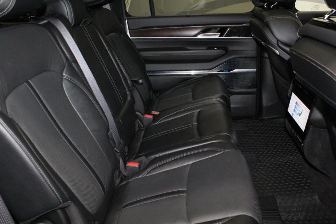 Jeep Wagoneer WS с пробегом 2022 года, цена 9 500 000 рублей, 39000 км, внедорожник, Автокод Объявления