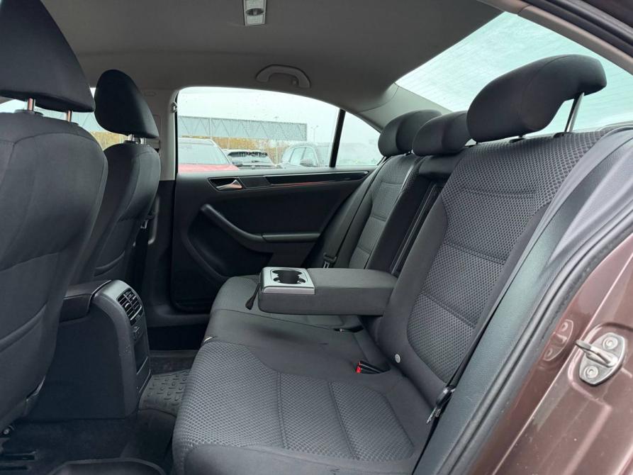 Volkswagen Jetta VI Рестайлинг Санкт-Петербург  - изображение 19
