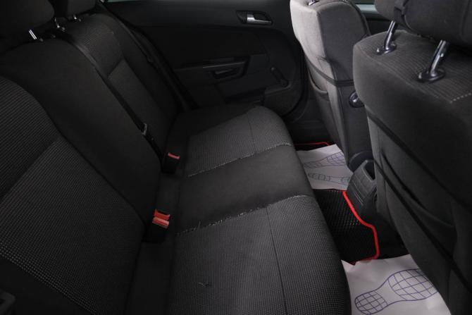 Opel Astra H с пробегом 2005 года, цена 419 000 рублей, 300000 км, хэтчбек, Автокод Объявления