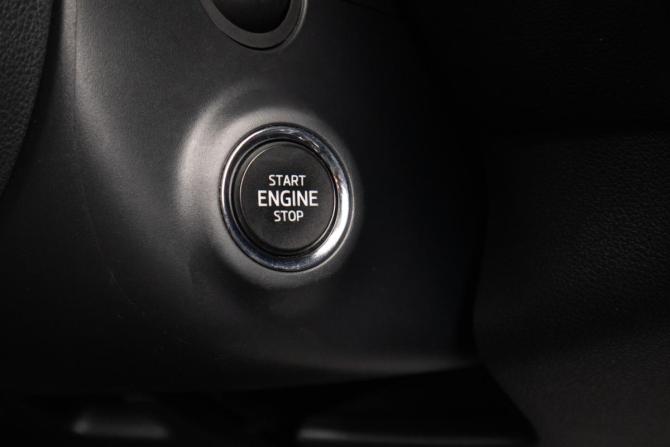 Skoda Karoq I с пробегом 2020 года, цена 2 249 000 рублей, 110532 км, внедорожник, Автокод Объявления