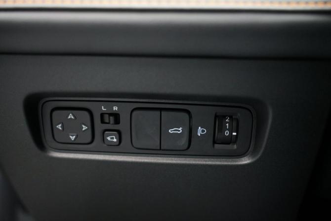 Changan UNI-V I с пробегом 2024 года, цена 2 482 000 рублей, 48000 км, лифтбек, Автокод Объявления