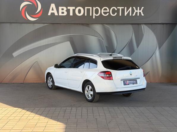 Renault Laguna III Рестайлинг с пробегом 2011 года, цена 880 000 рублей, 369000 км, универсал, Автокод Объявления