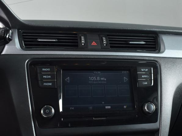 Skoda Rapid I Рестайлинг с пробегом 2019 года, цена 1 110 999 рублей, 112386 км, лифтбек, Автокод Объявления