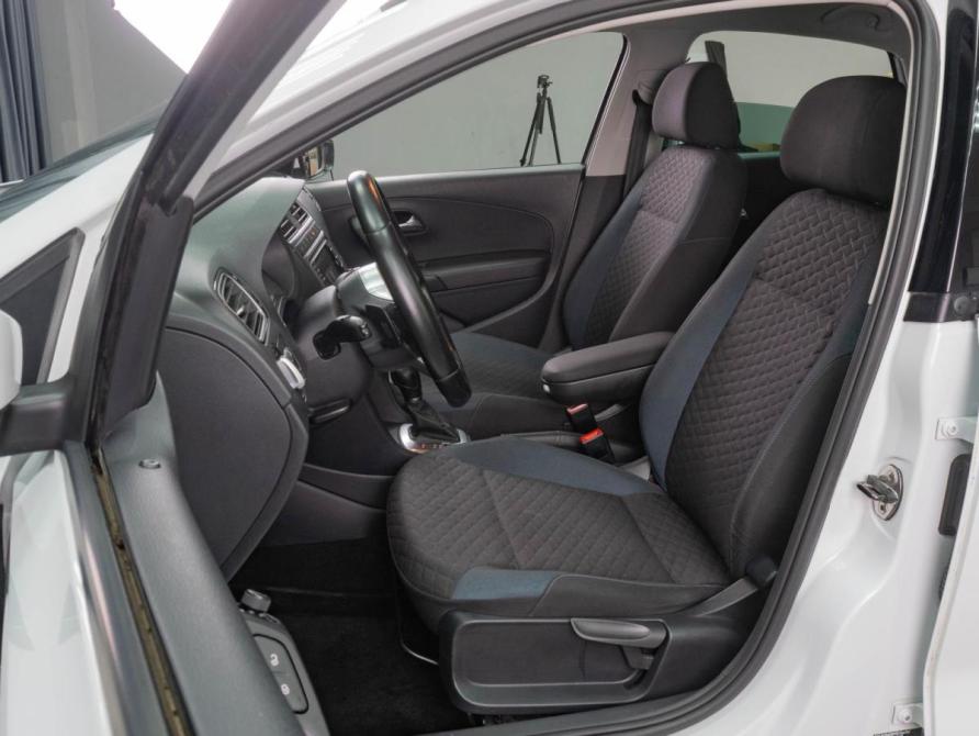 Volkswagen Polo V Рестайлинг Тюмень  - изображение 10