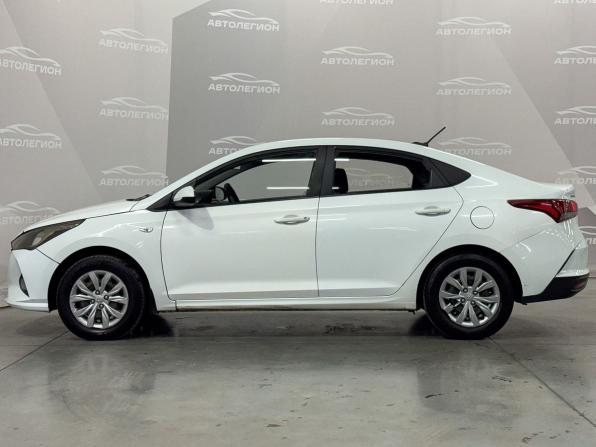 Hyundai Solaris II Рестайлинг с пробегом 2020 года, цена 830 000 рублей, 332494 км, седан, Автокод Объявления