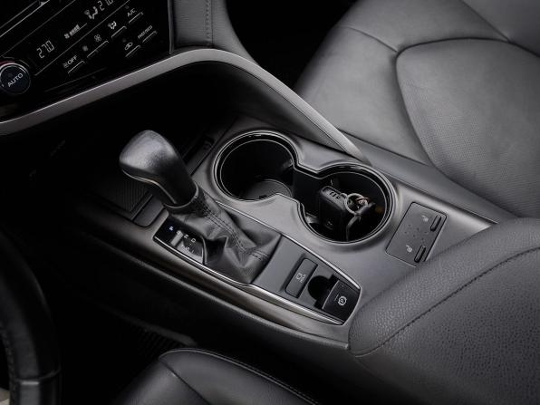 Toyota Camry VIII (XV70) Рестайлинг с пробегом 2021 года, цена 3 121 000 рублей, 78521 км, седан, Автокод Объявления